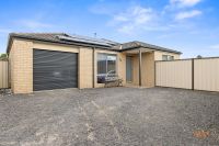 3/4 Thompson Place Kilmore, Vic