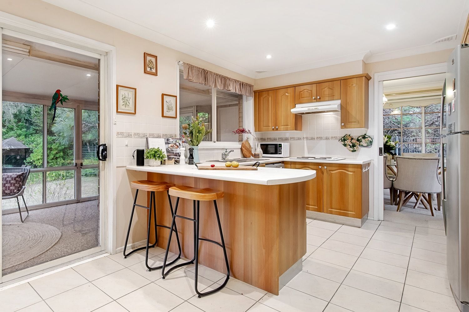 27 Gleneagles Crescent, Hornsby, Hornsby - Thumbnail 3