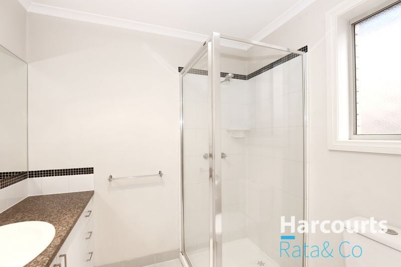 10 Friarbird Road, South Morang