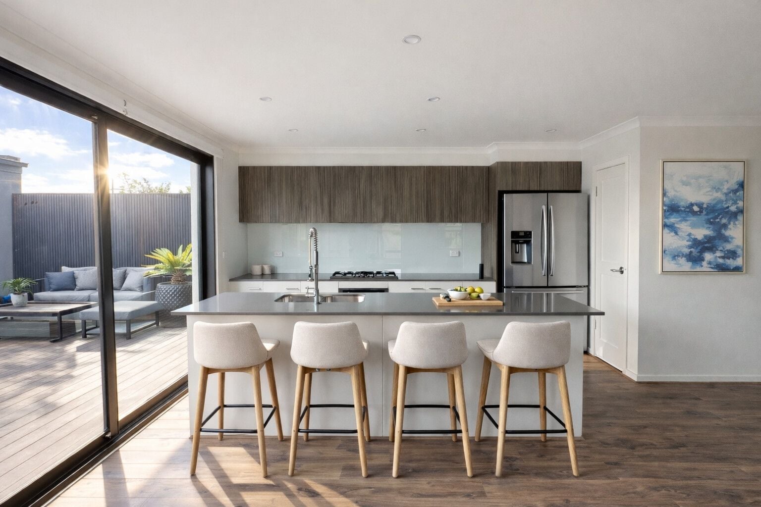LUXURY LIVING
