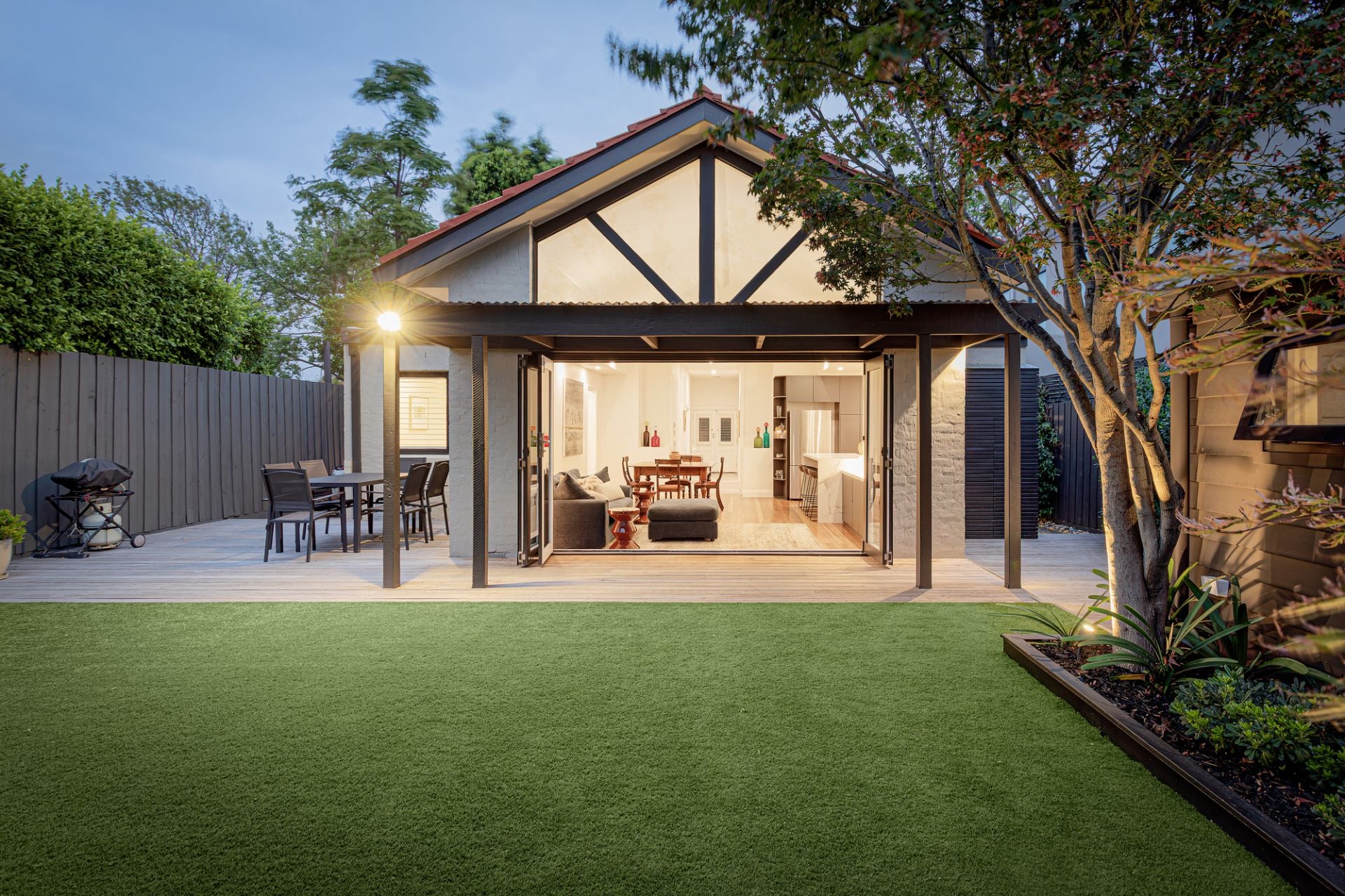2 Holroyd Avenue, Sold, Sold - Thumbnail 6