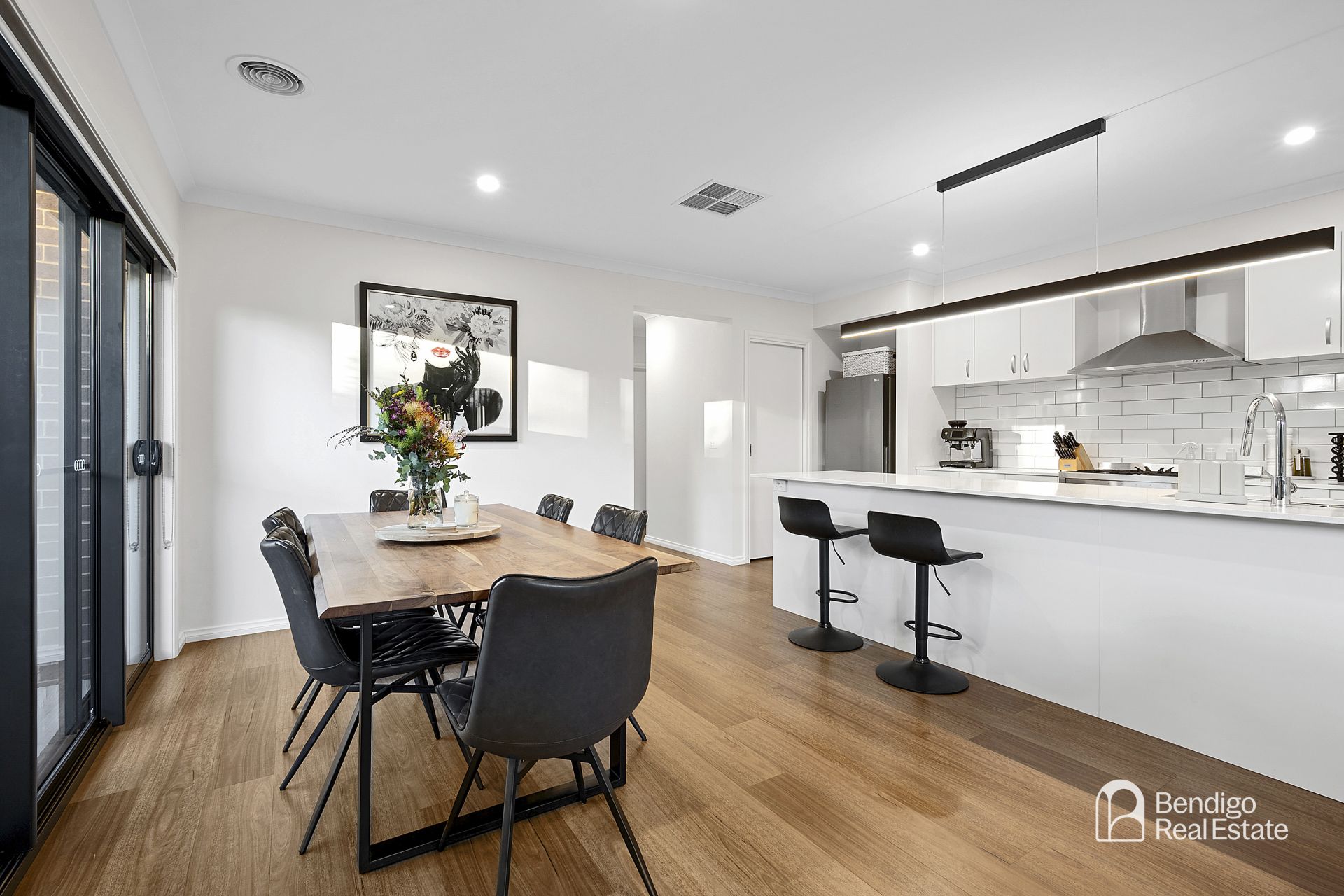2 Elstead Drive Strathdale VIC, Strathdale - Thumbnail 8