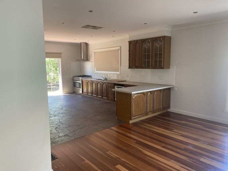 155 Mahoneys Road, Reservoir