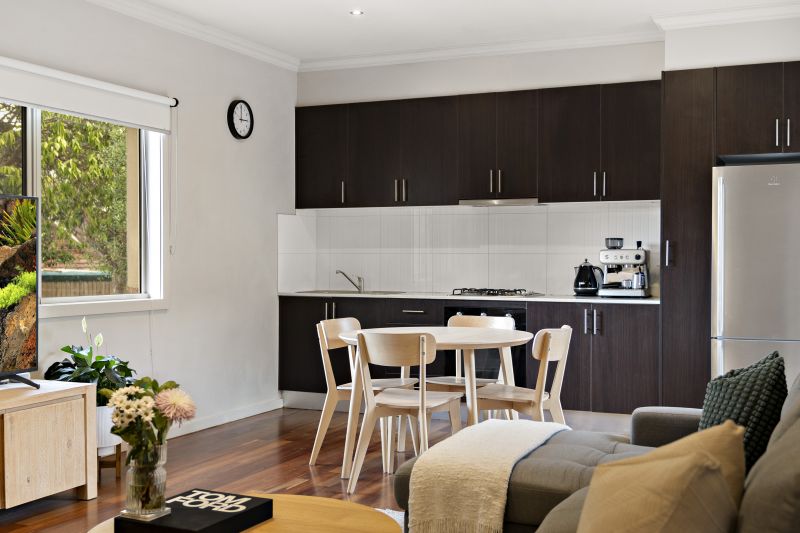 8 Reservoir Street, Reservoir