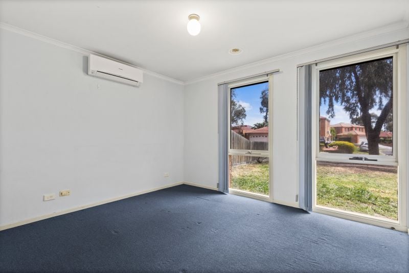 25 The Seekers Crescent, Mill Park