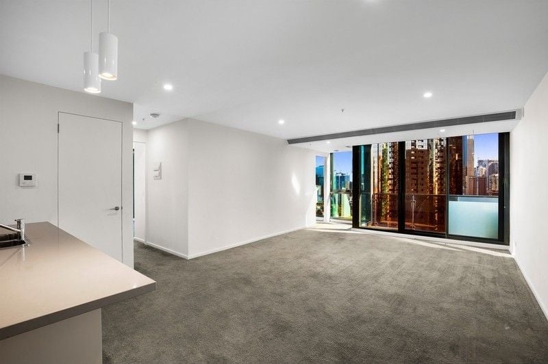 2501/151 City Road, Southbank - Thumbnail 2
