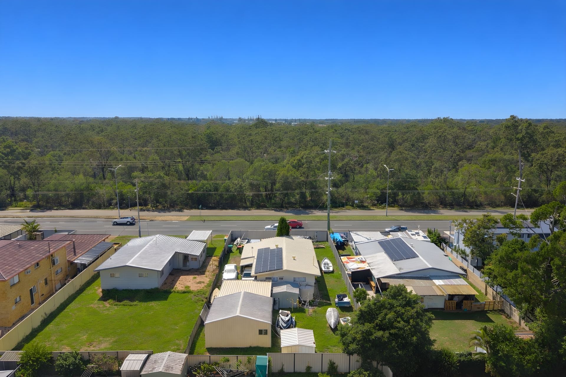 208 Oxley Drive, Coombabah - Thumbnail 4