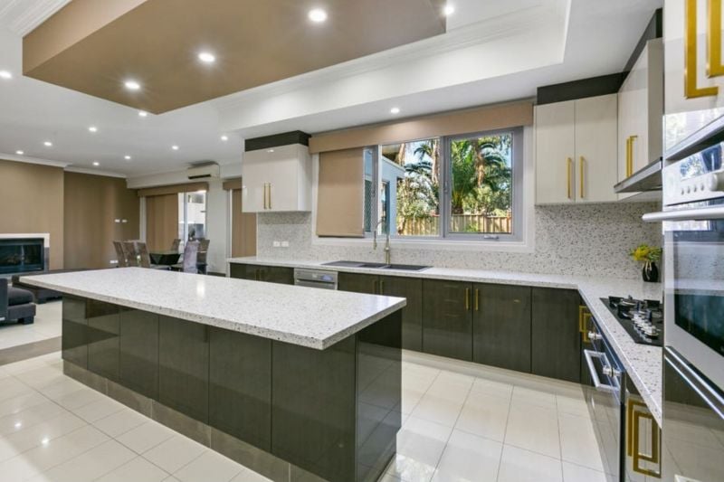 10 Wattlebird Crescent, Reservoir