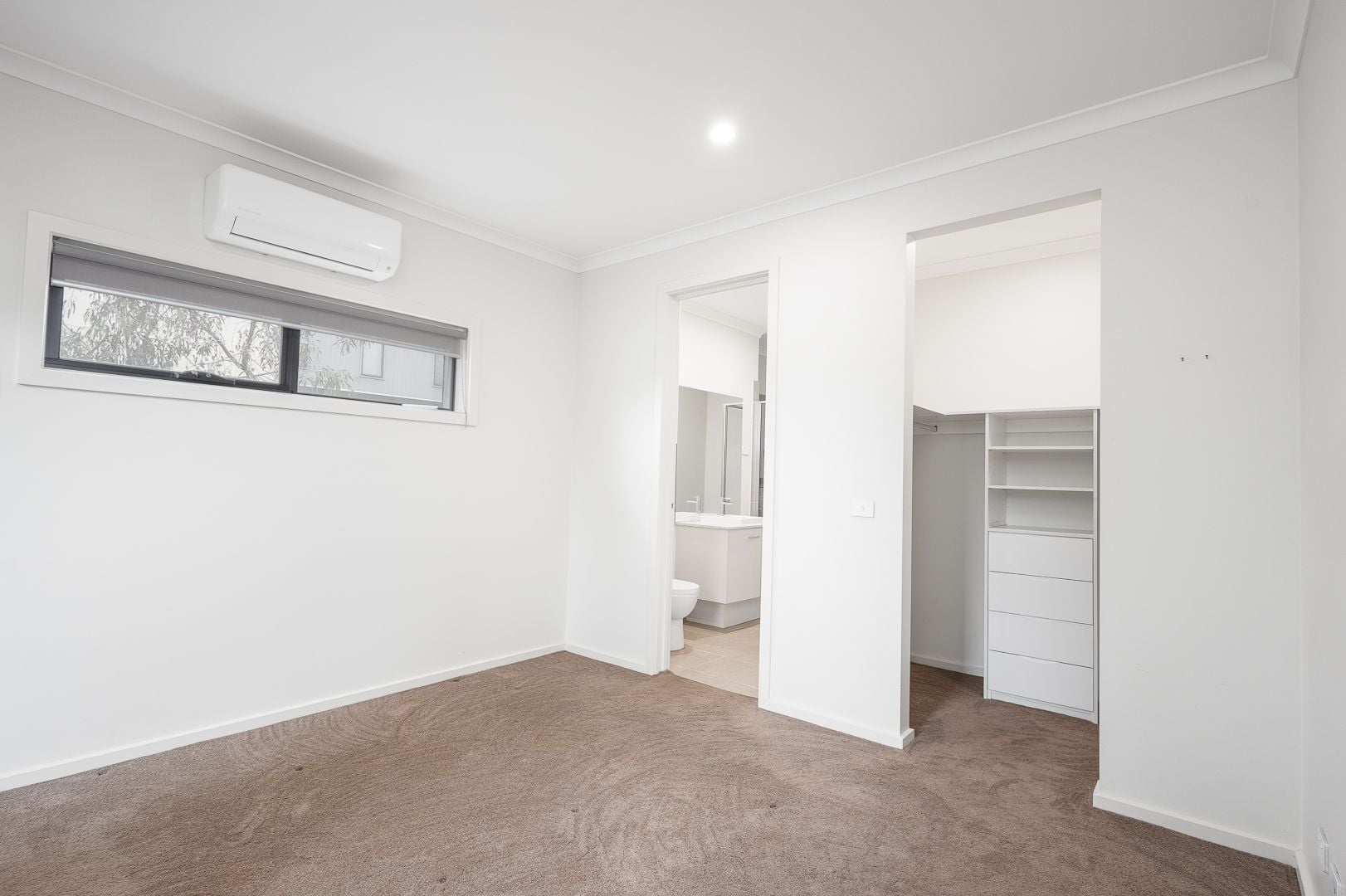 Modern 4 bedroom Home