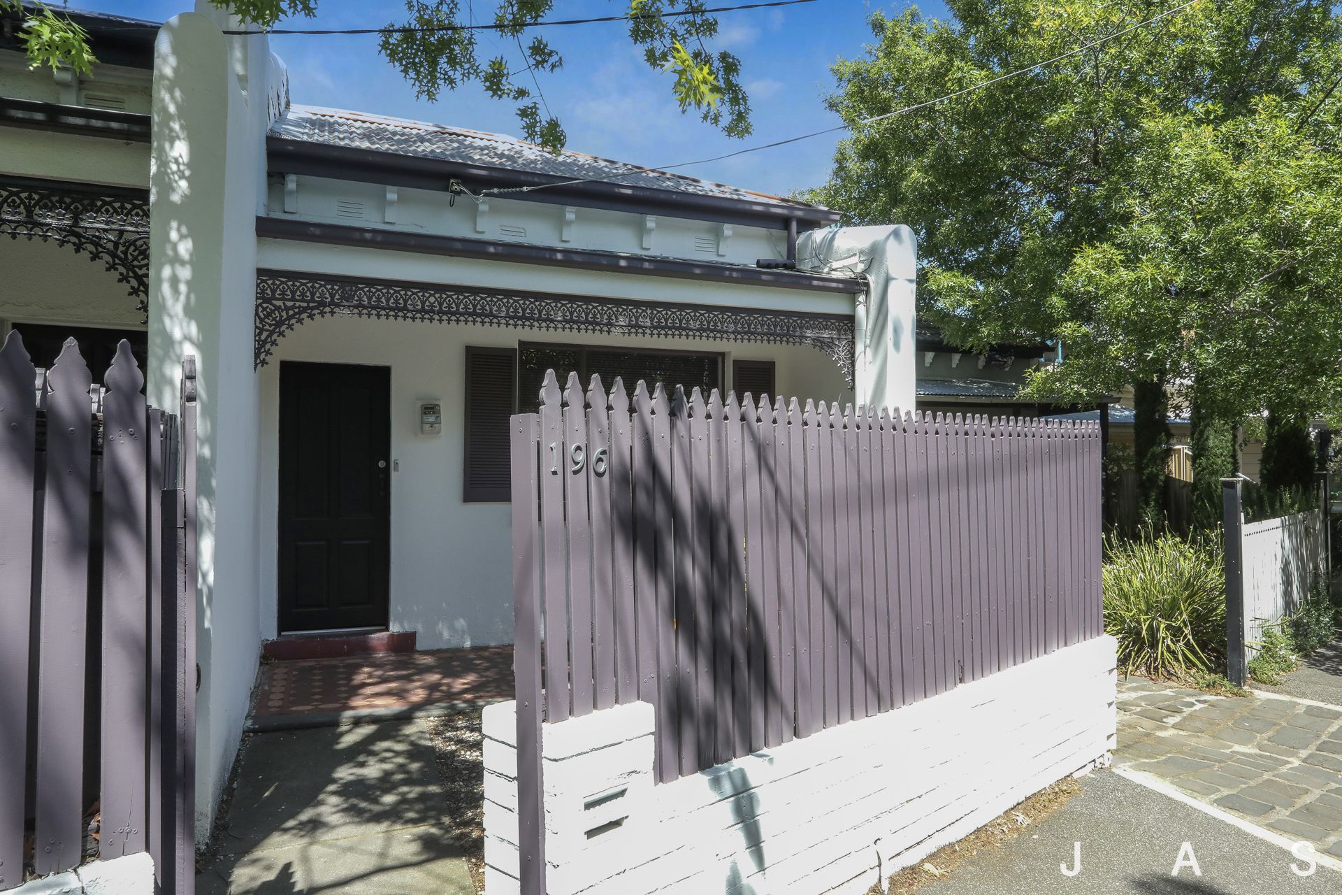 196 Pin Oak Crescent Flemington VIC, Flemington - Thumbnail 3
