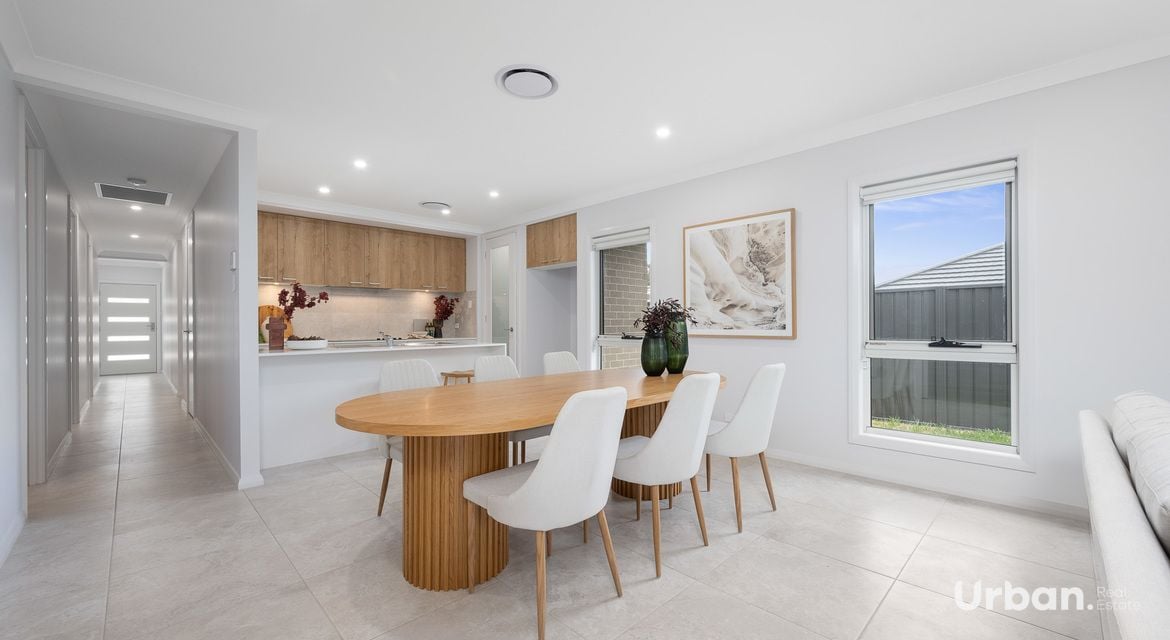 Lochinvar 21 Livistona Drive