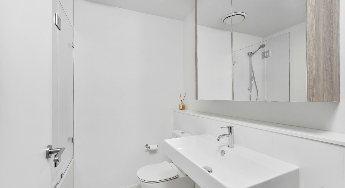 Denham Court 139 Passiflora Avenue