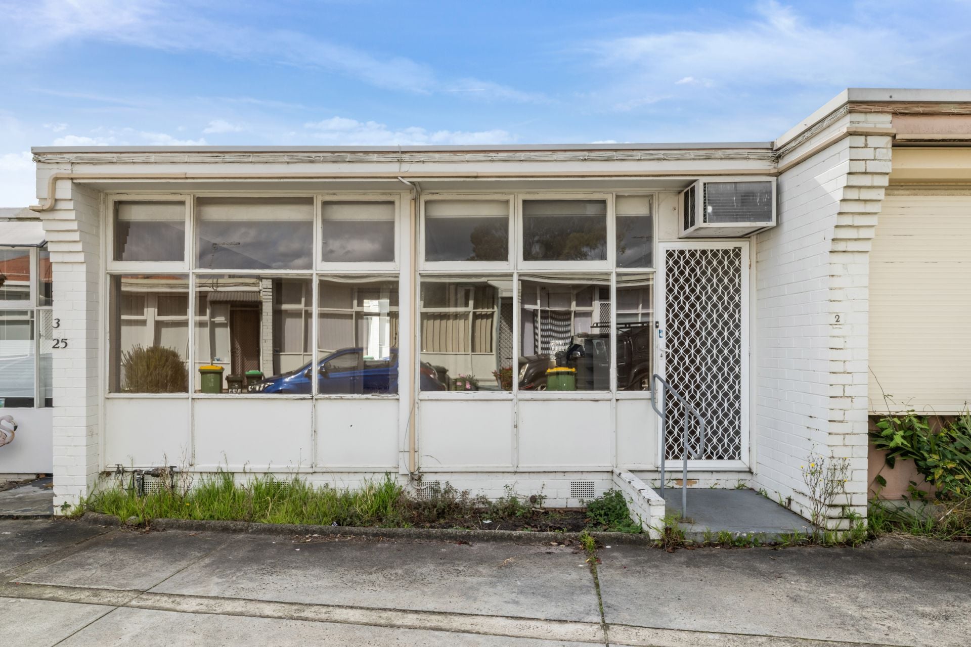 COMFORTABLE TWO-BEDROOM UNIT