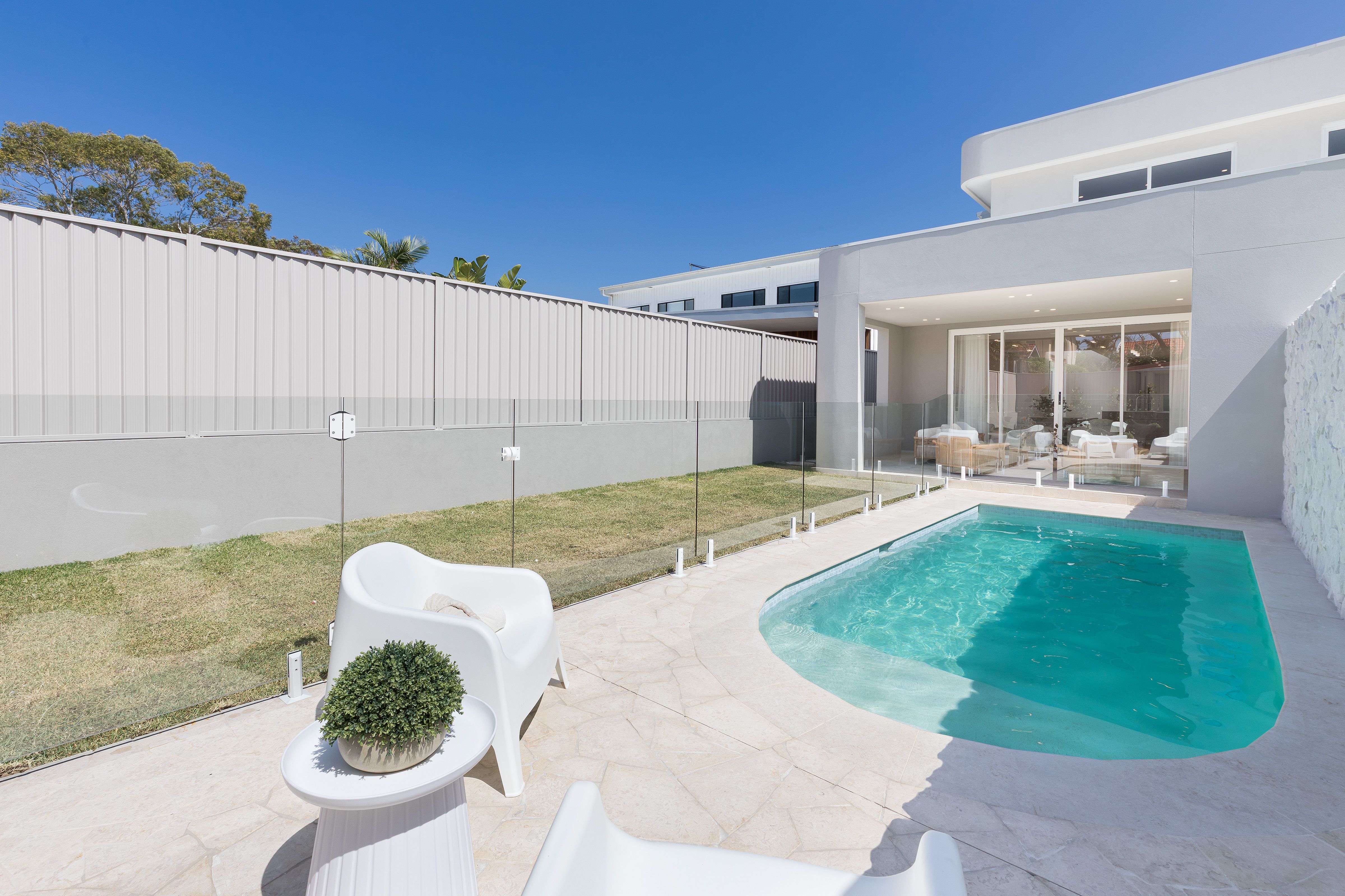 16b David Avenue CARINGBAH SOUTH 2229