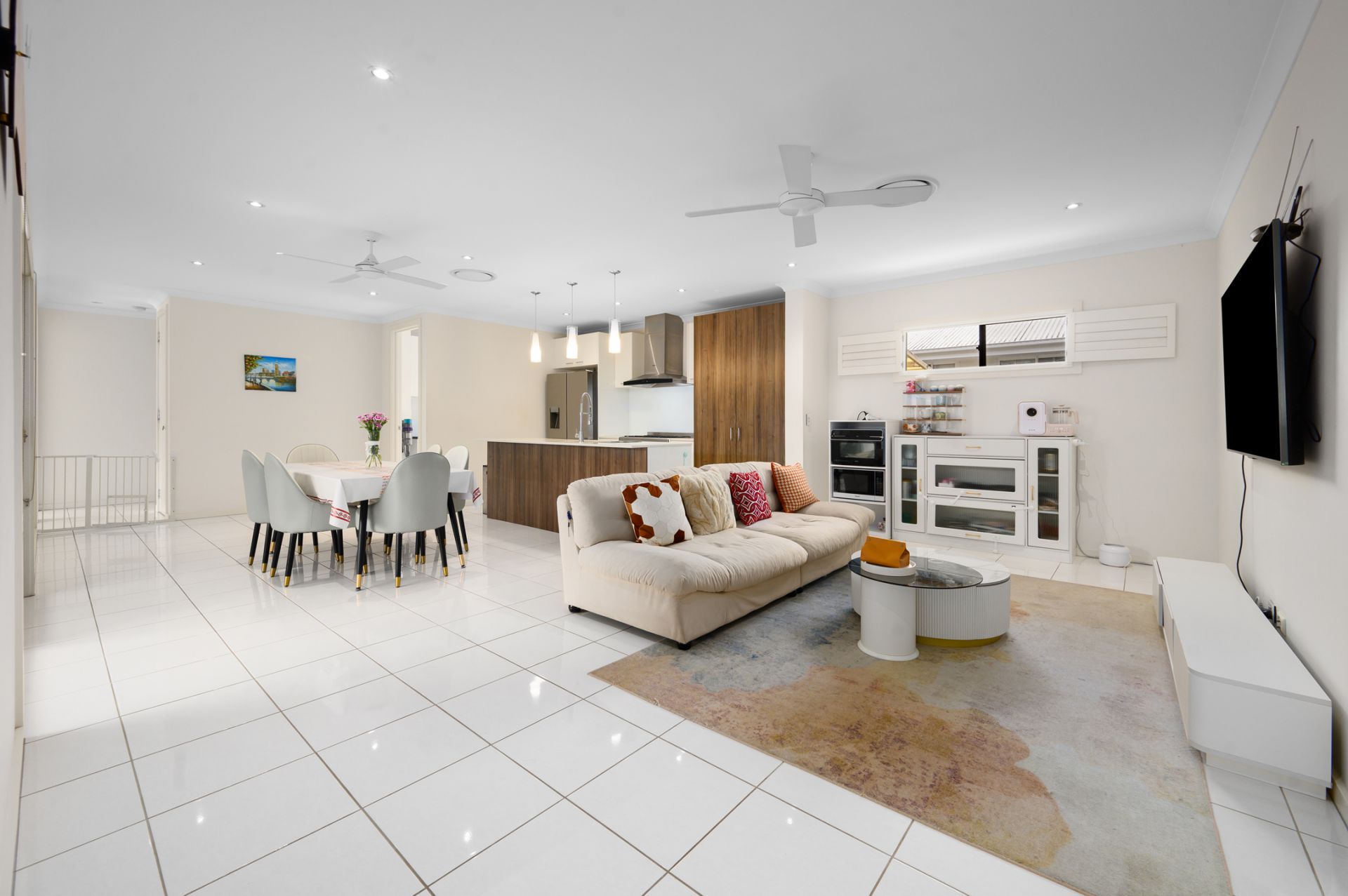 32 Azure Way, Hope Island QLD 4212, Hope Island - Thumbnail 3