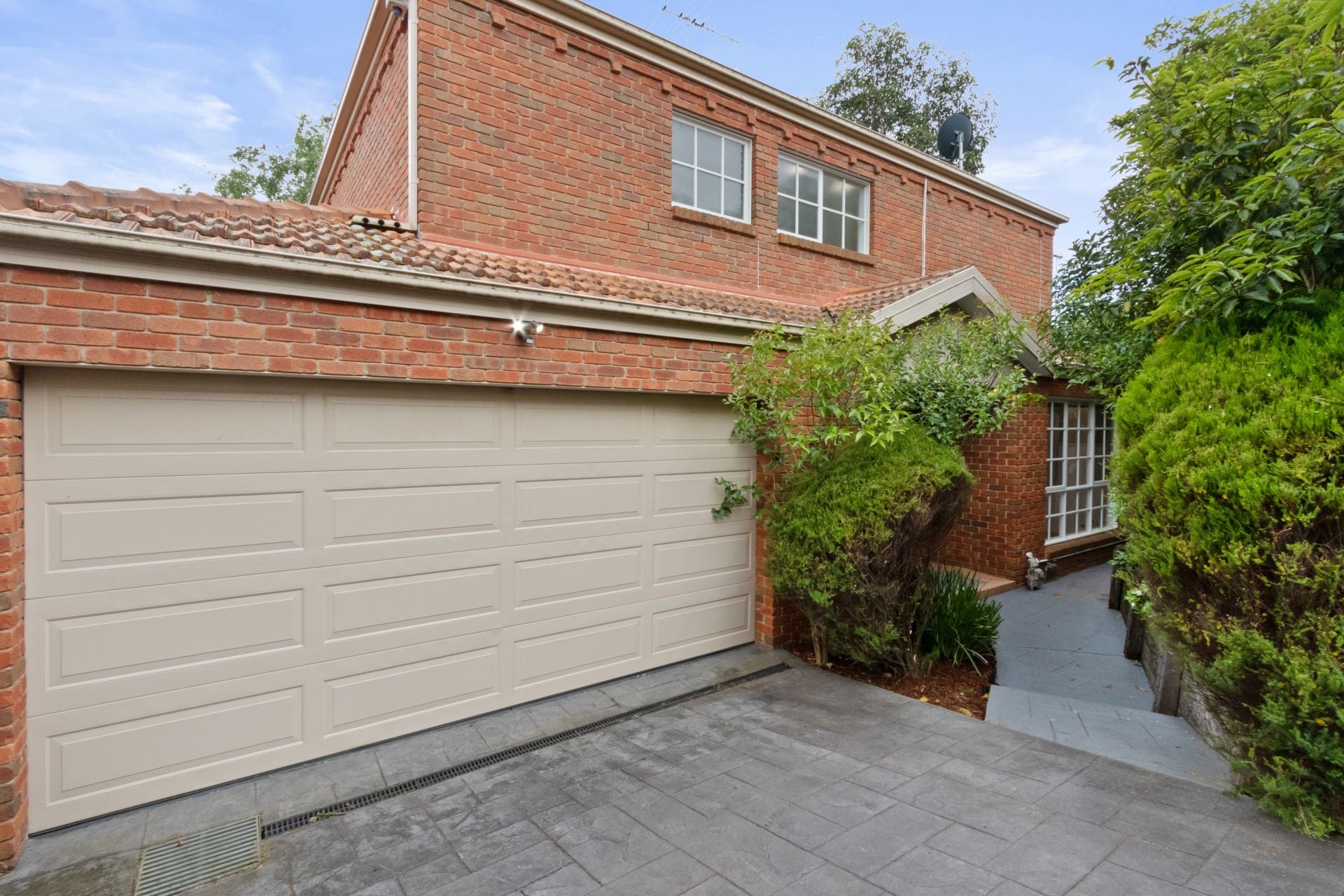 Spacious house in prized location