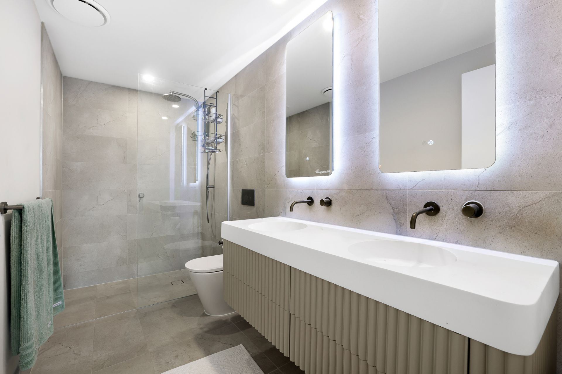 1102/6 Athena Boulevard, Hope Island QLD 4212, Hope Island - Thumbnail 5