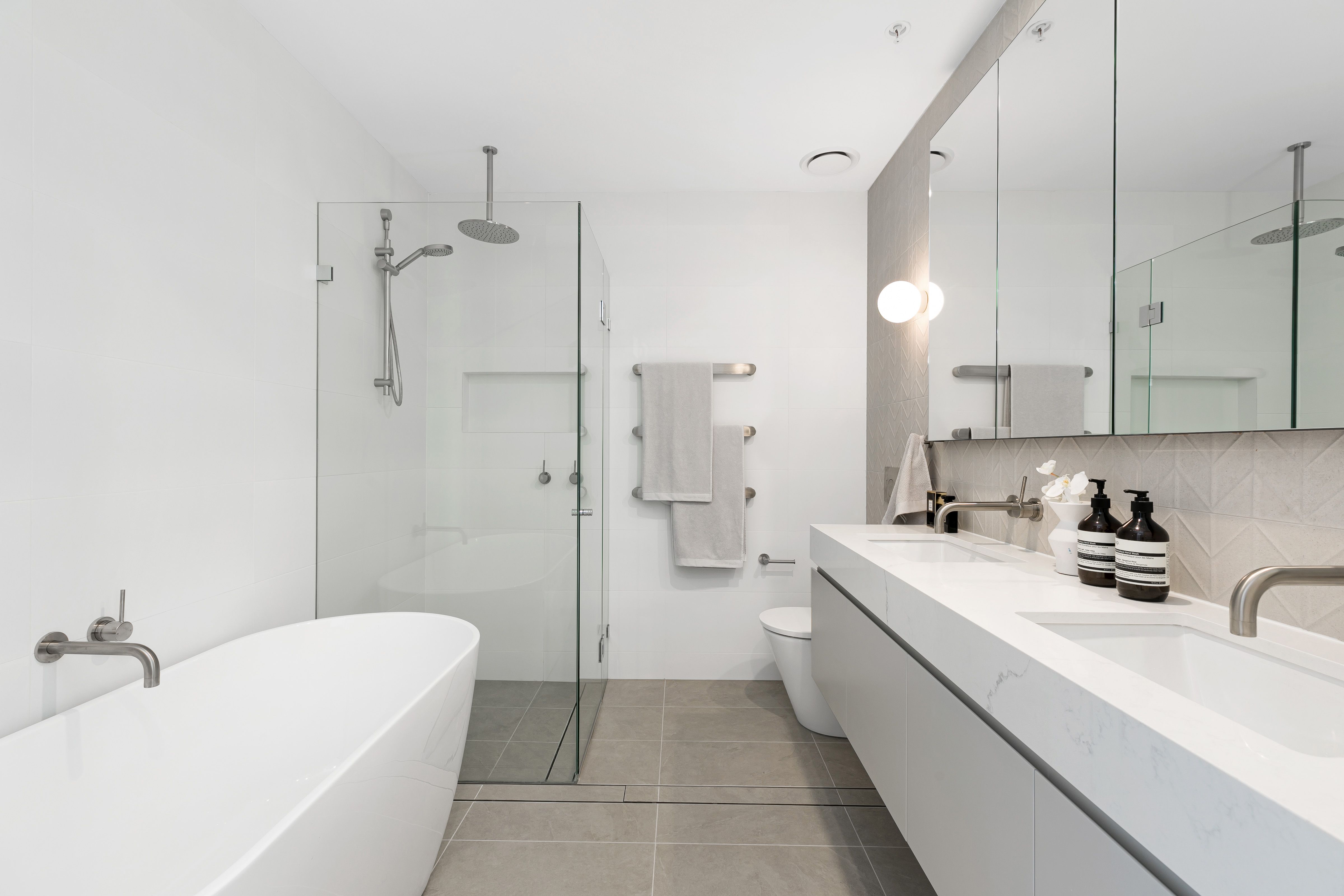 KALM 302/11a Coast Avenue CRONULLA 2230