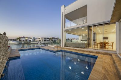 North Facing Contemporary Lifestyle Residence