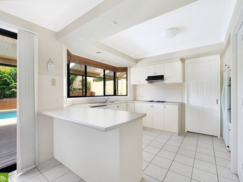 8 Glengarry Way, Horsley - Thumbnail 5