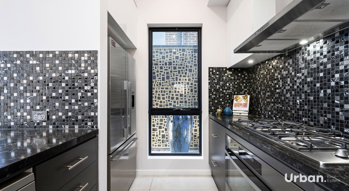 Denham Court 78 Plumegrass Avenue