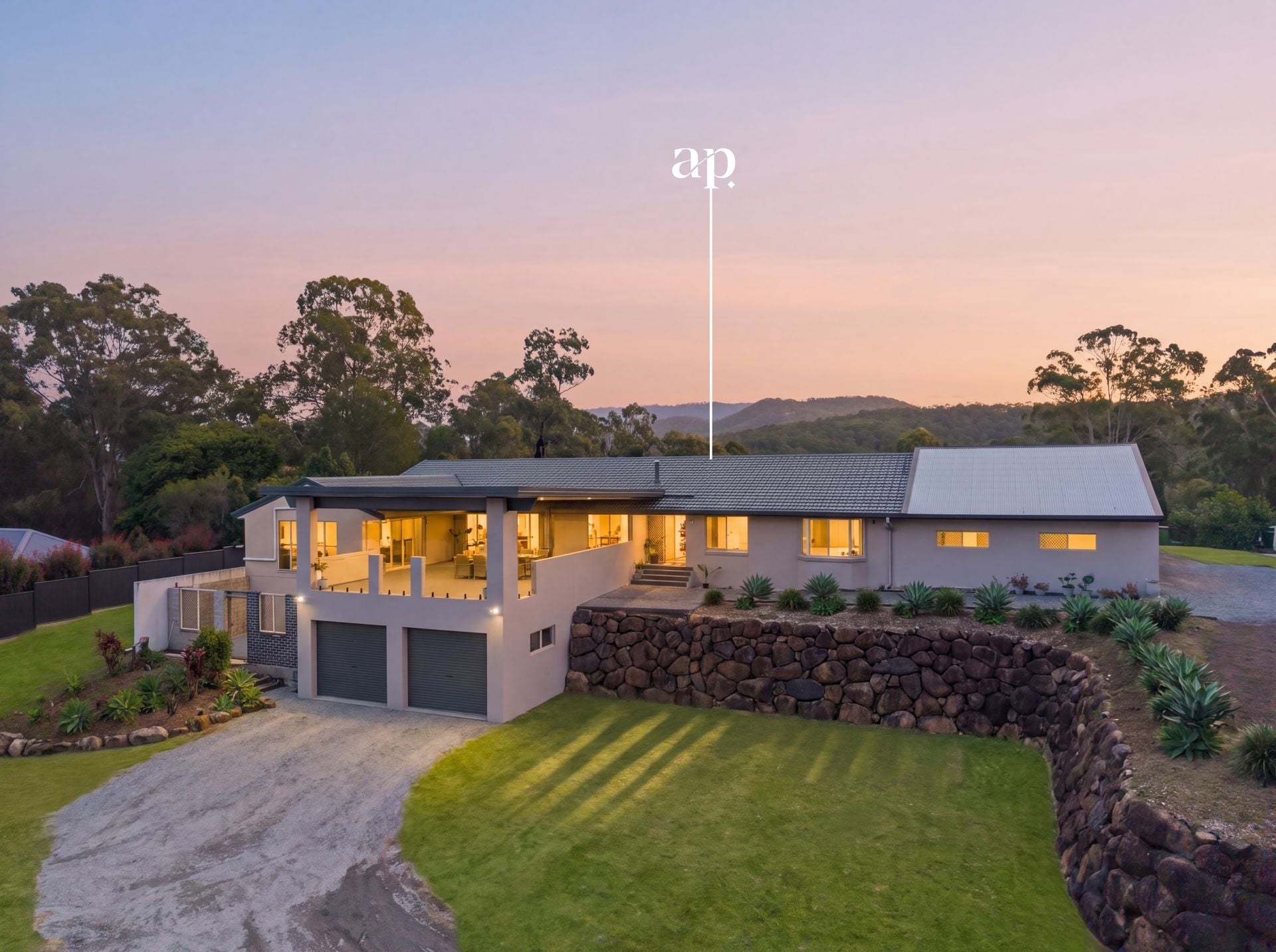 240 Crane Crescent, Nerang - Thumbnail 3