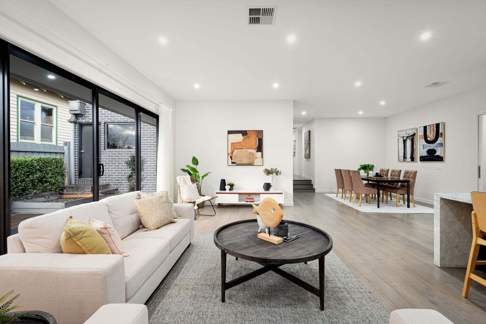 1/11 Iramoo Street, Balwyn, Balwyn - Thumbnail 2