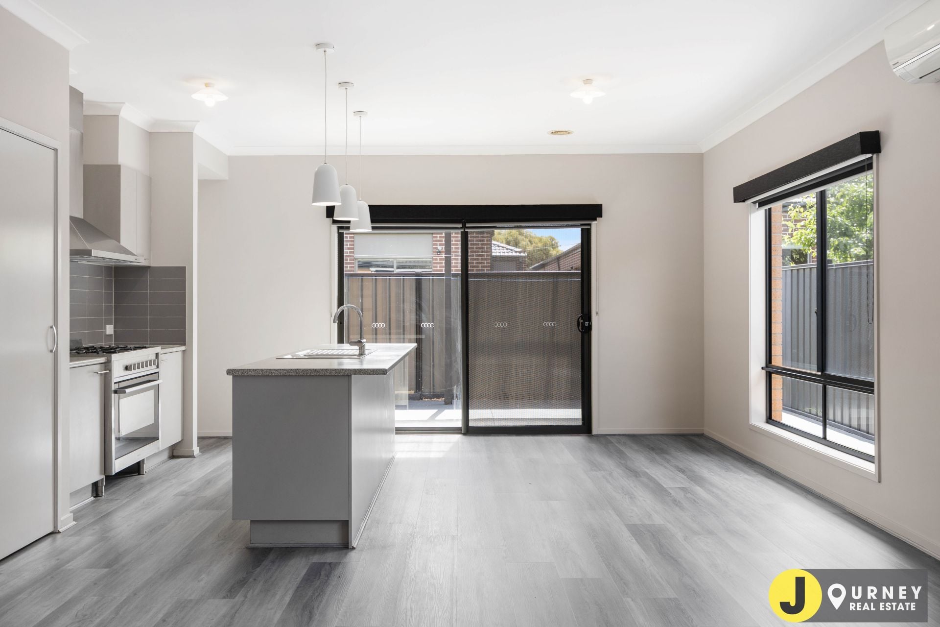 8 Cardigan Street, Craigieburn VIC, Craigieburn - Thumbnail 6