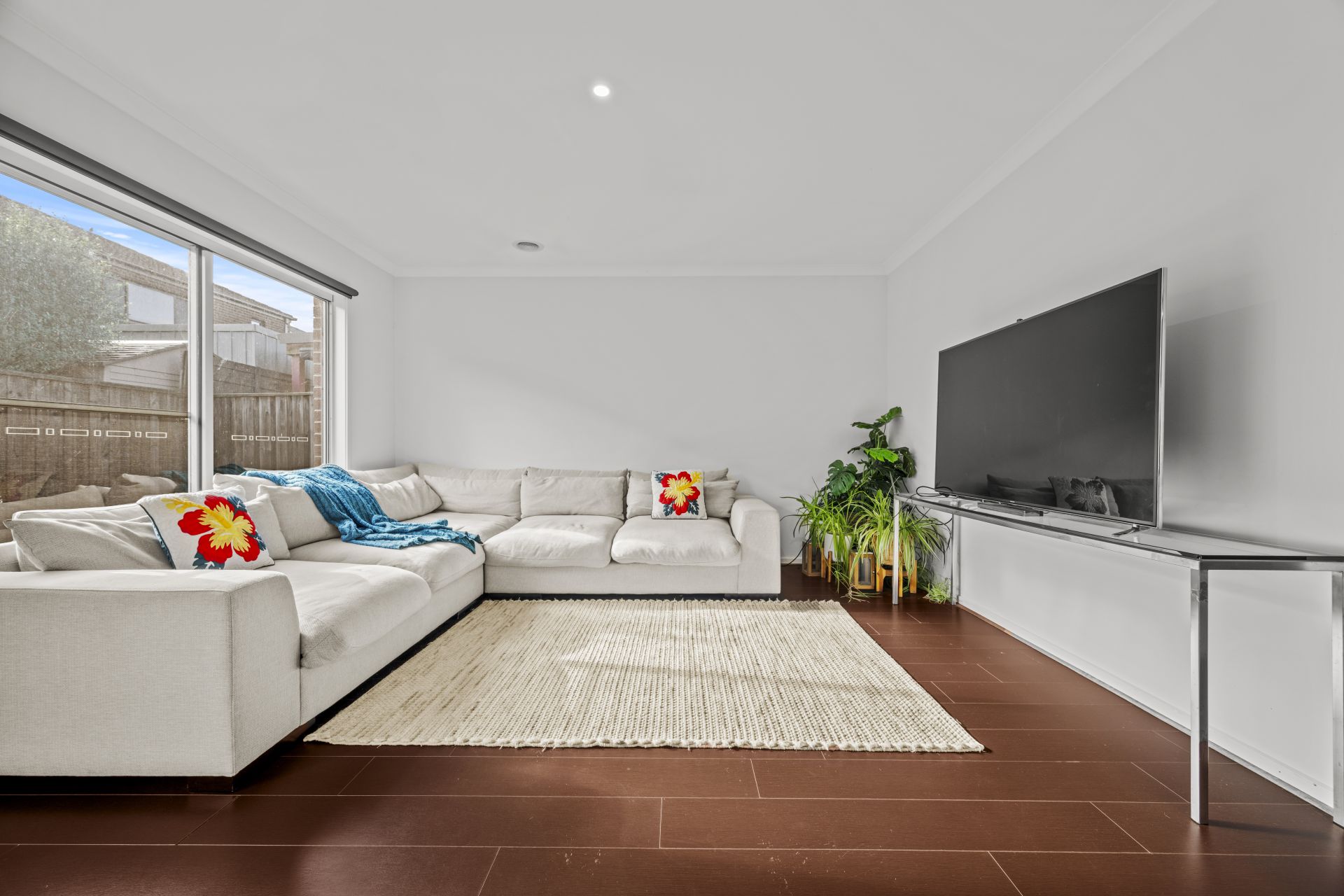 Space & Comfort in a Prized convenient Pocket