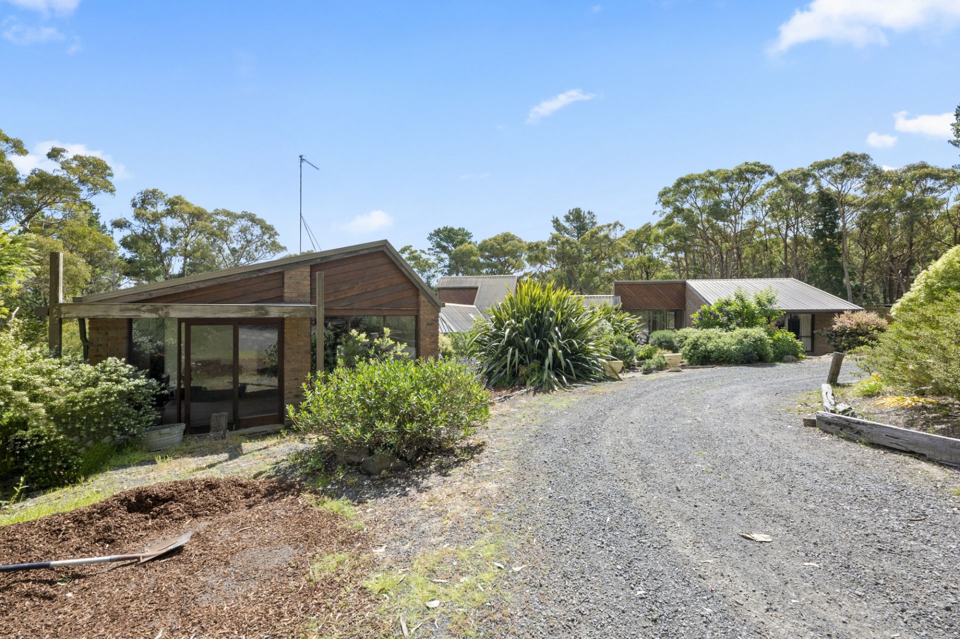 71 Hendersons Lane, Buninyong, Buninyong - Thumbnail 4