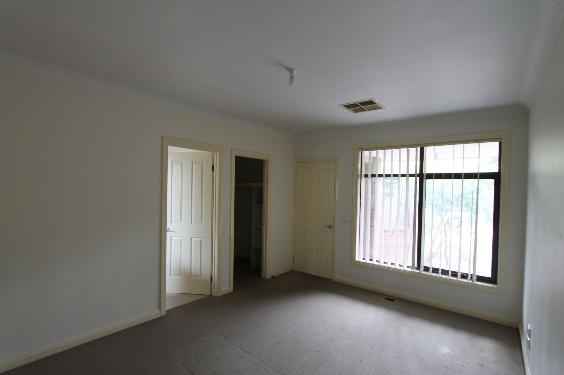 Prime Location & Easy Living!