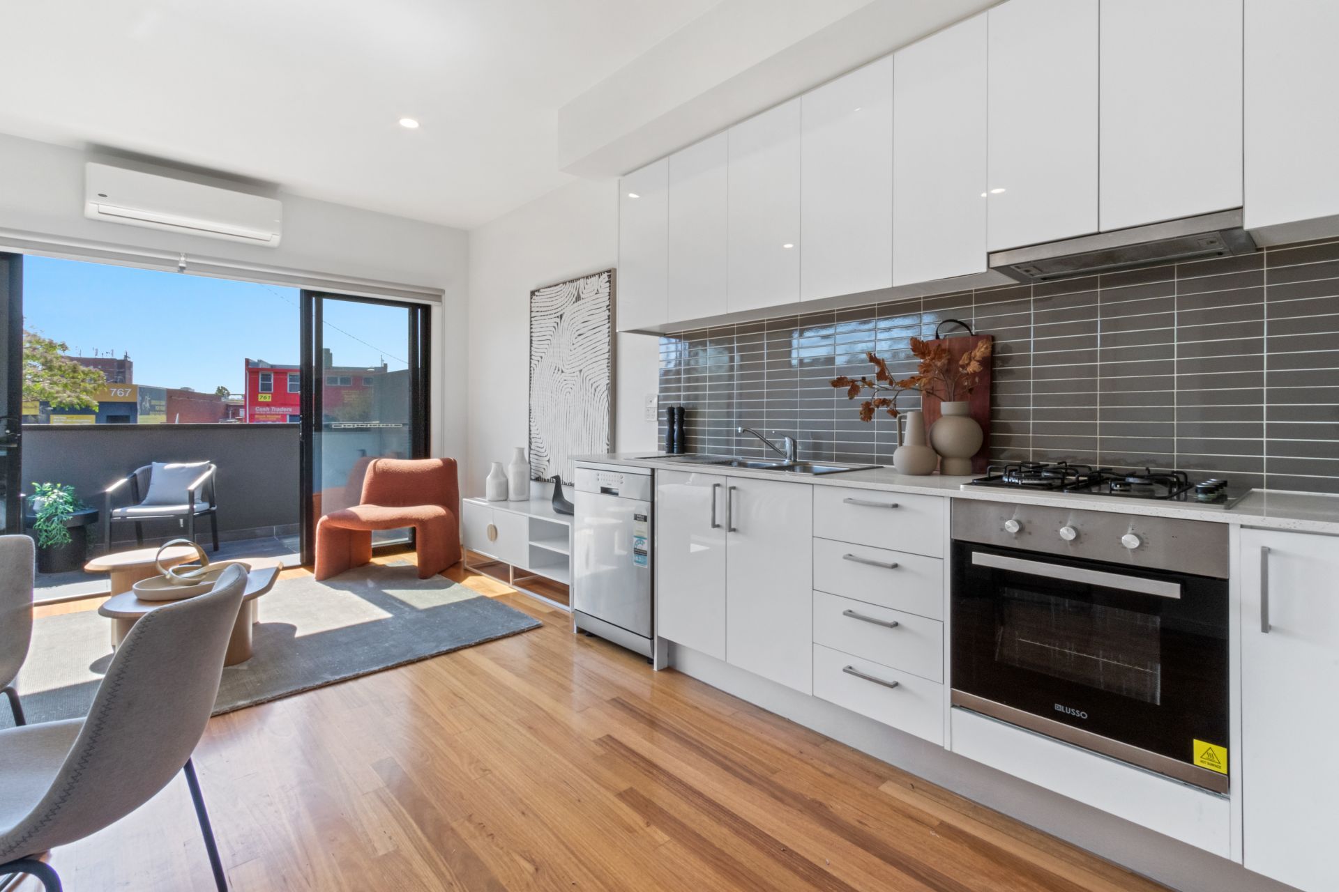 Two Bedroom Glenroy Townhouse!