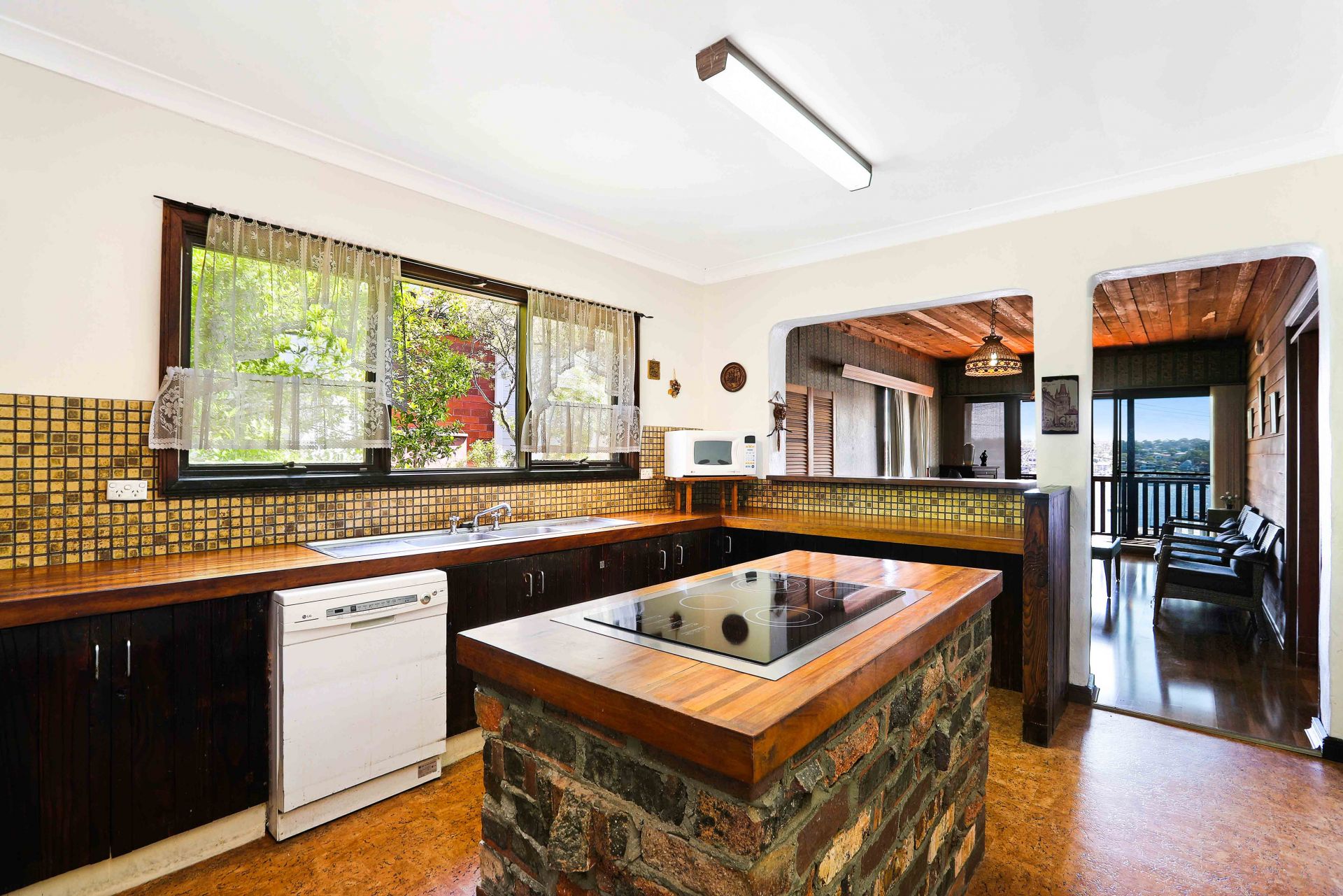44 Taloombi Street, CRONULLA, Cronulla - Thumbnail 2