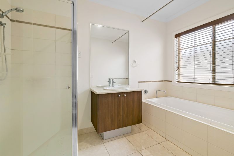 35 Suncroft Drive, Lalor