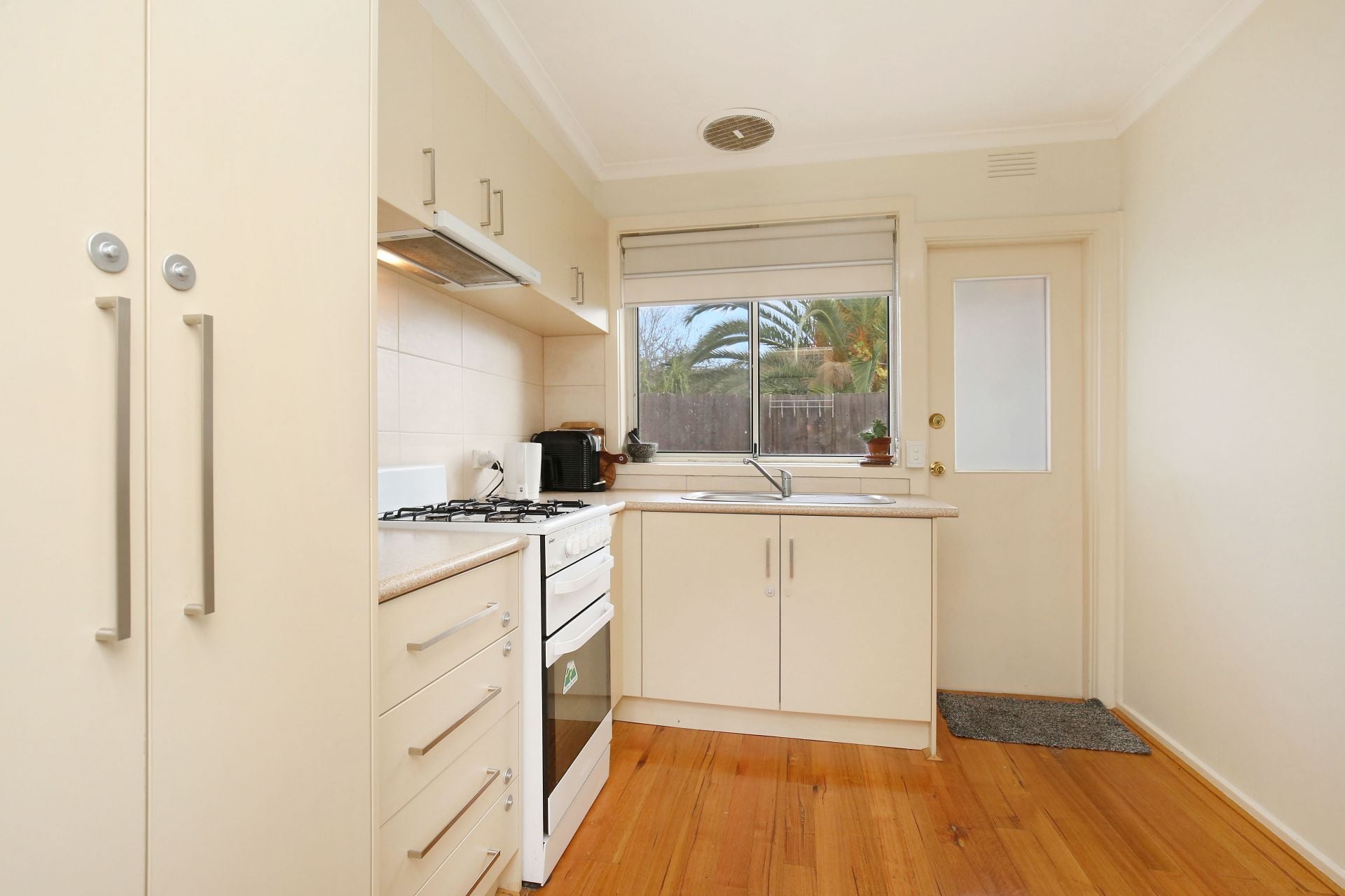 2 Bedroom Villa Unit in Superb Location!