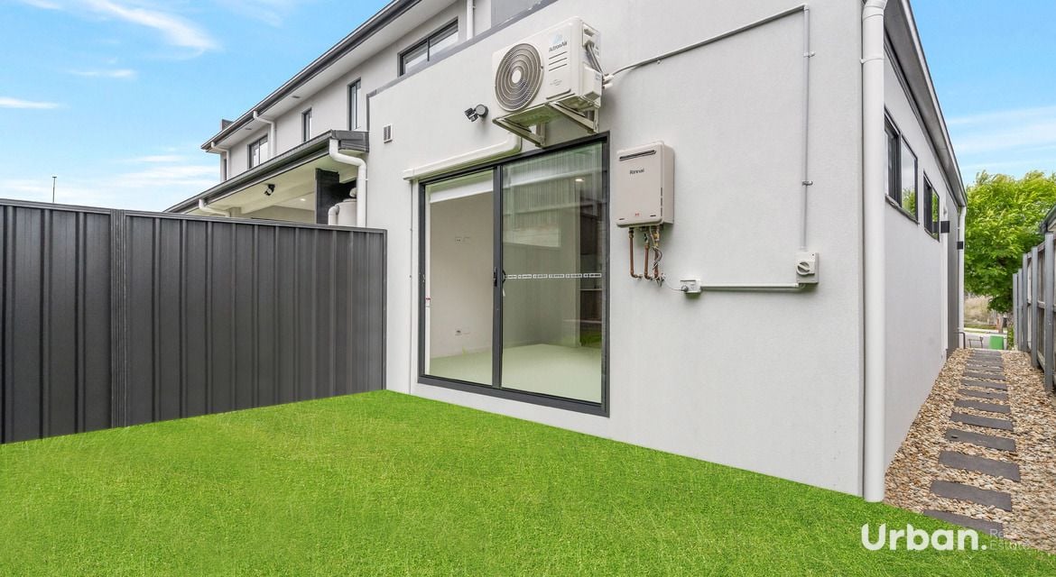 Spring Farm 73 Bluebell Crescent
