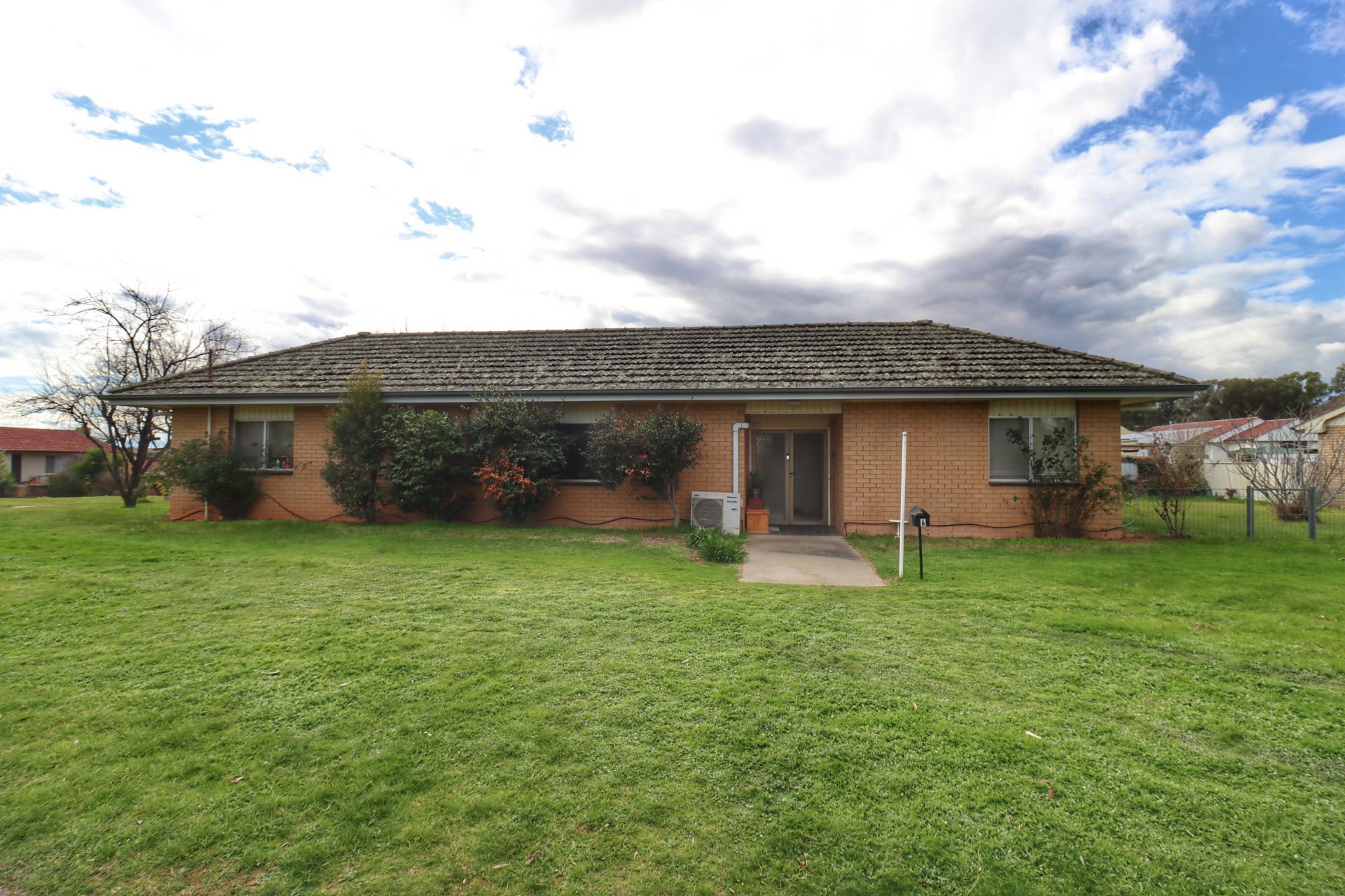 6 Duffey Avenue, COWRA, Cowra - Thumbnail 2