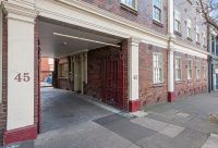 Student Apartment in Prime Location – Walk to Uni & Transport!