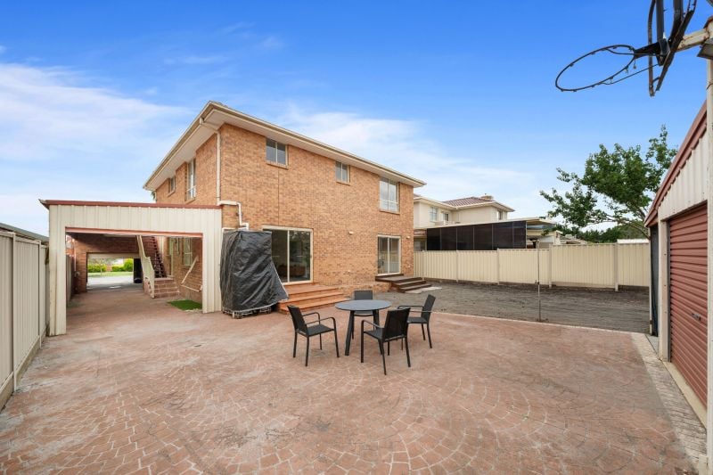 27 Woolnough Drive, Mill Park