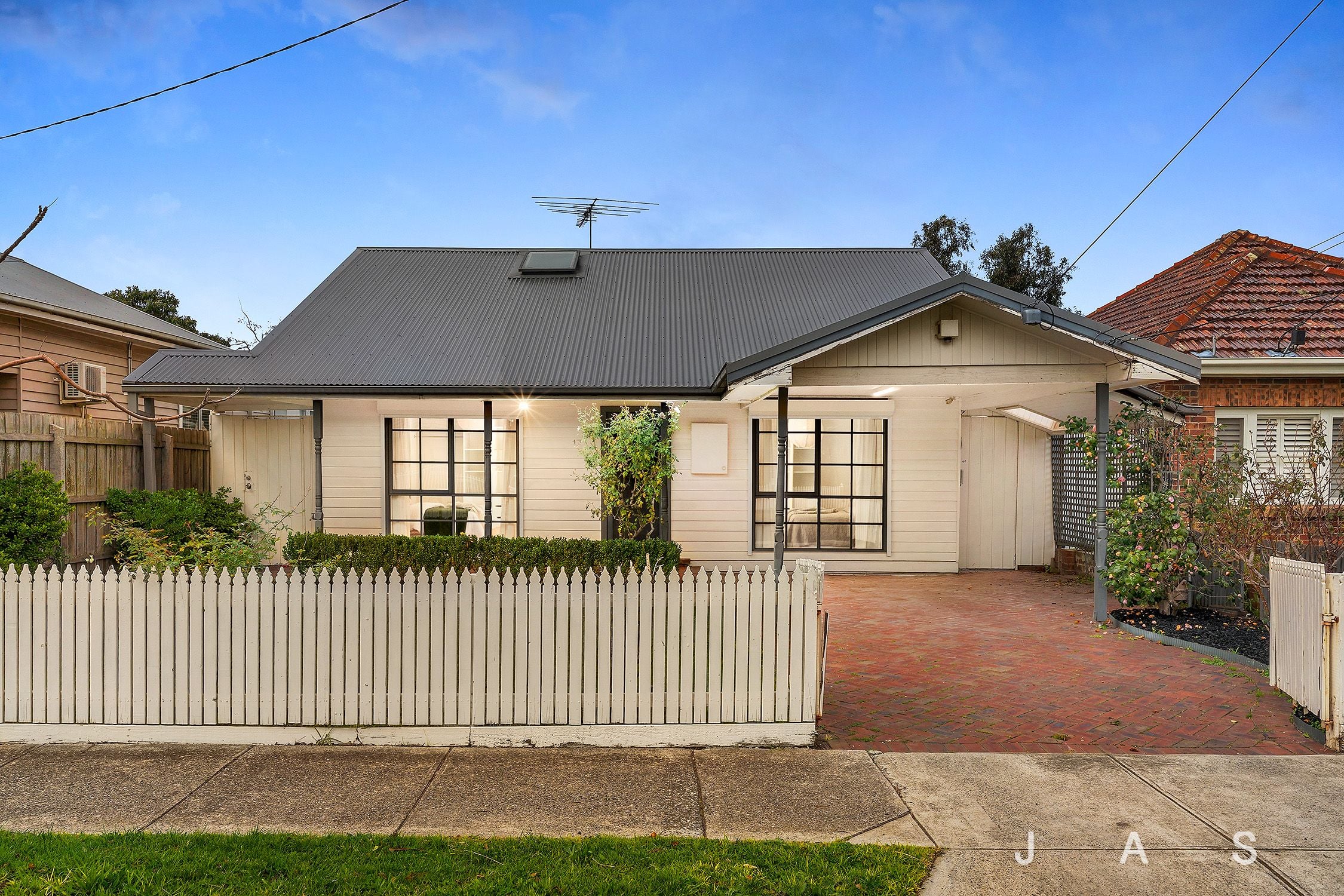 17 Neil Street West Footscray VIC, West Footscray - Thumbnail 2