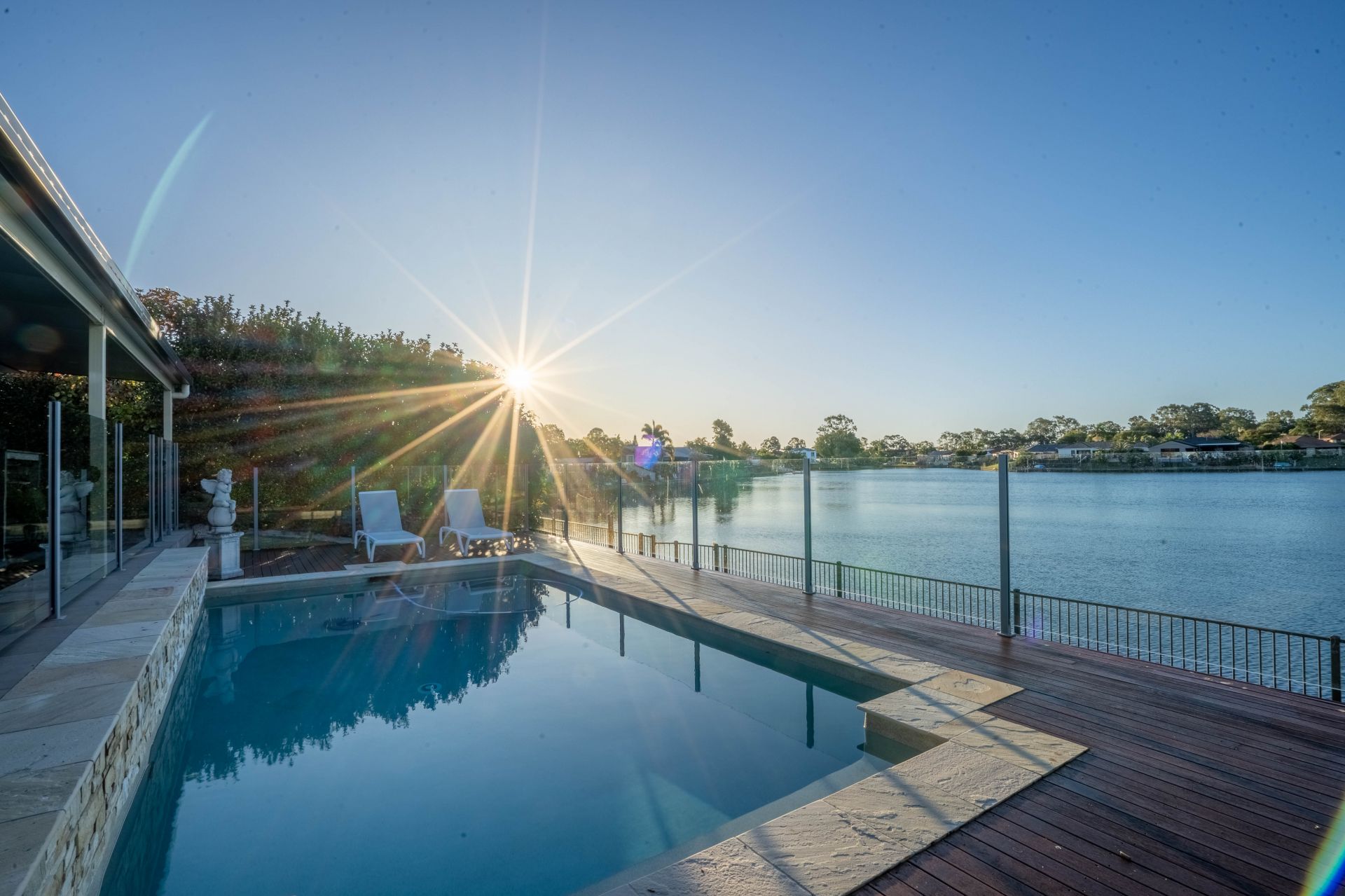 19 Lefroy Drive, Coombabah - Thumbnail 2