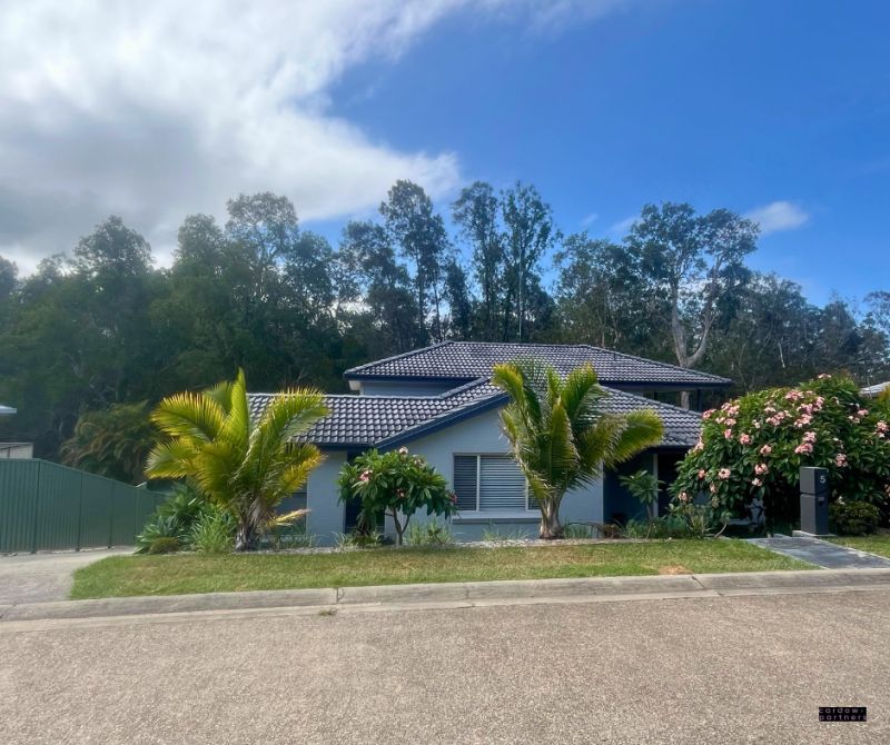 PEACEFUL RETREAT WITH BUSHLAND VIEWS