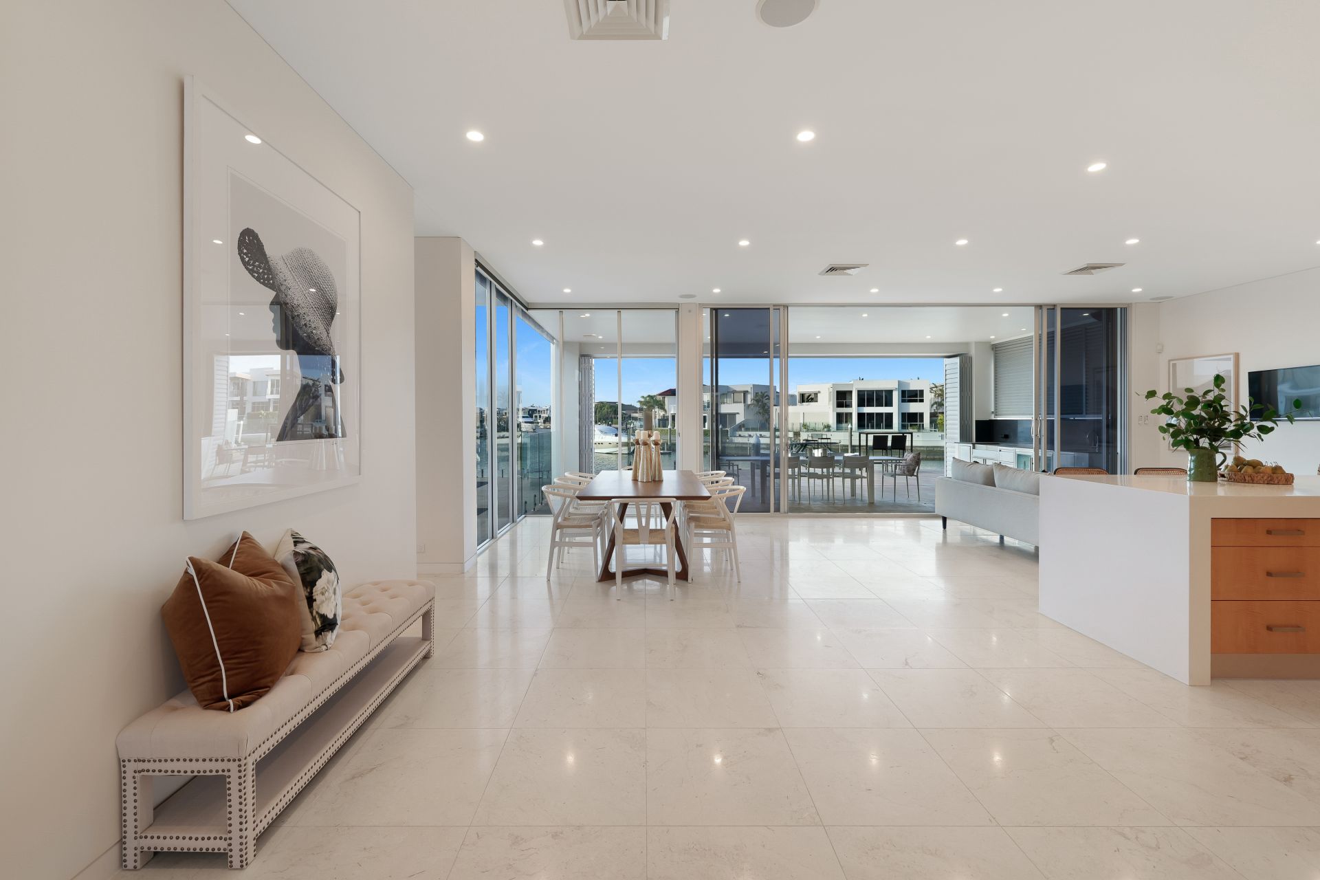 8 King Charles Drive, Sovereign Islands QLD 4216, Sovereign Islands - Thumbnail 4