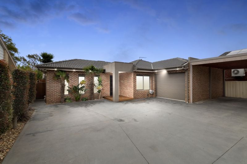 2/38 Waratah Street, Thomastown