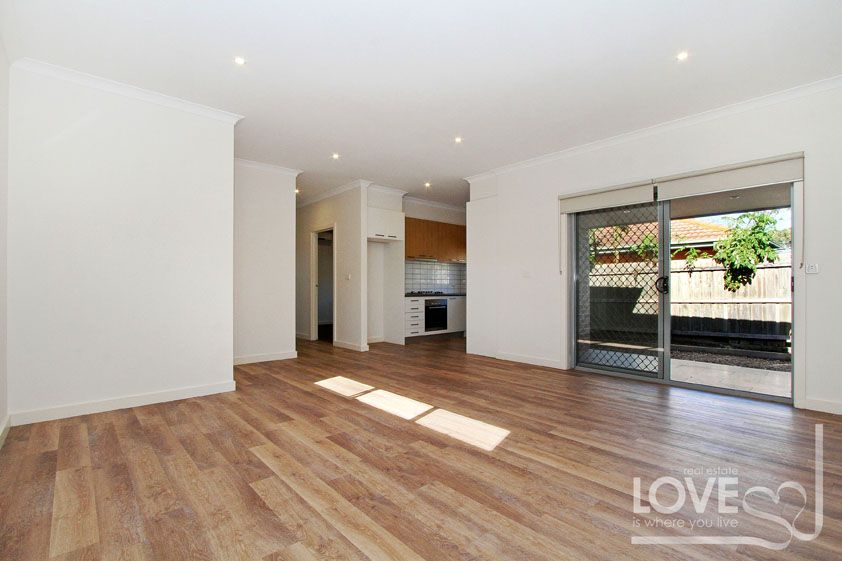 Modern Unit in Great Location!