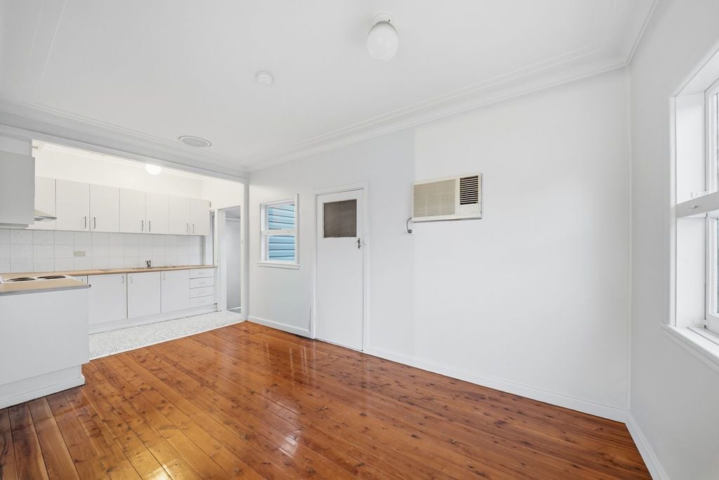 15 Parkland Avenue, Macquarie Fields, Macquarie Fields - Thumbnail 6