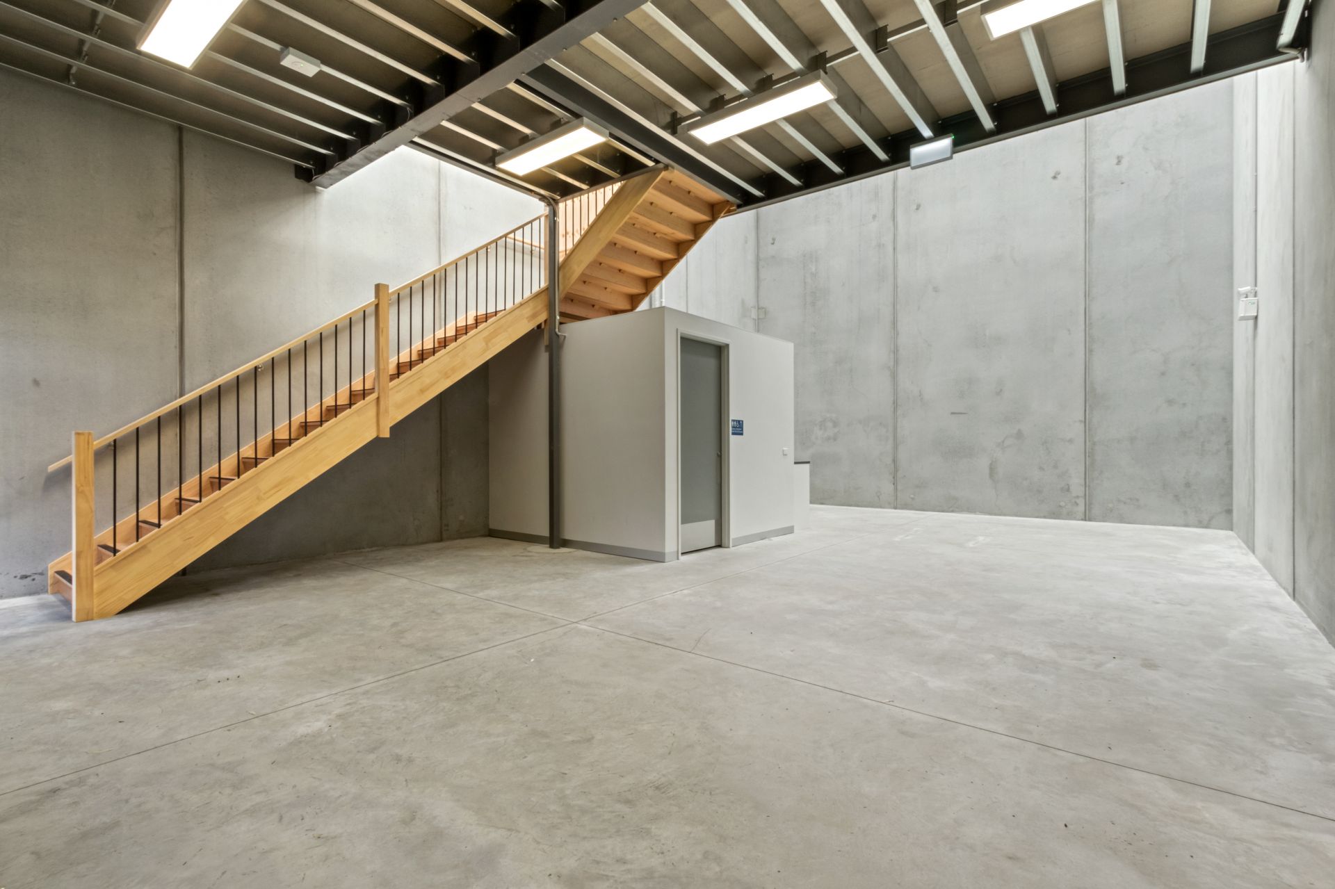 AFFORDABLE WAREHOUSE
NOW  $25,990.00 + Outgoings + GST.