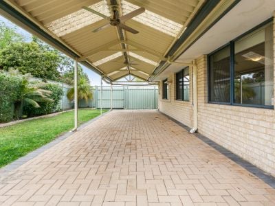 14 Tozer Loop, Atwell