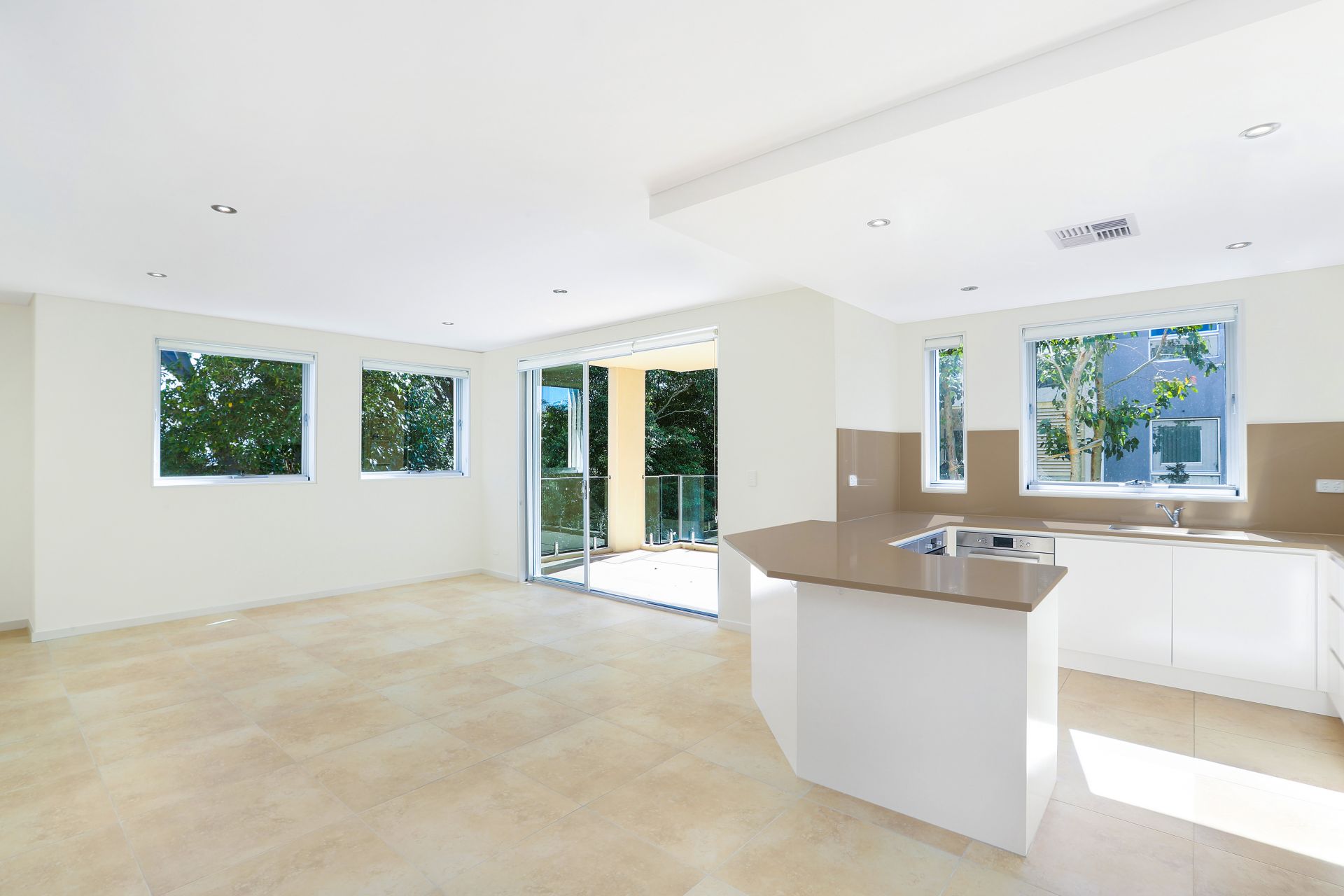 20/131-135 Willarong Road, CARINGBAH, Caringbah - Thumbnail 2
