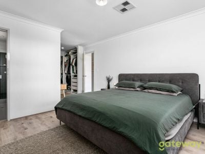 68 Mornington Crescent, Wandi